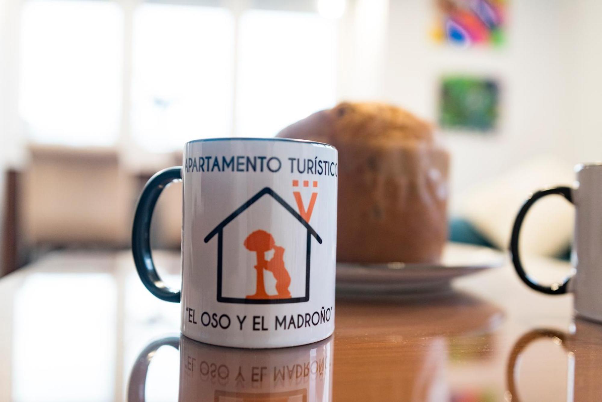 El Oso Y El Madrono * Villena
